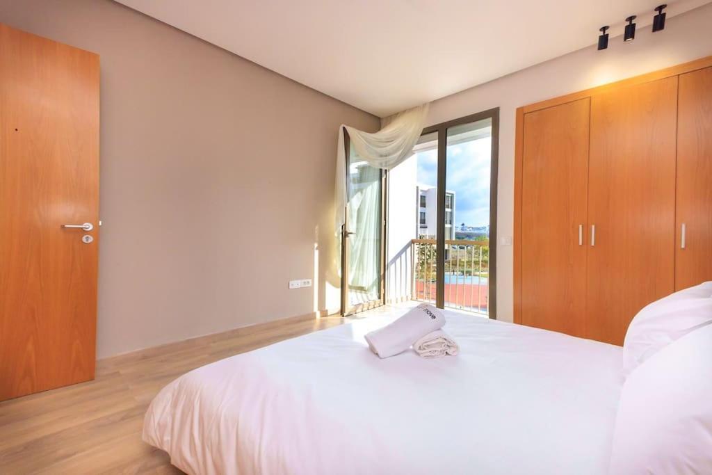 Apartment Spacious Waterfront 3br Flat In Marina Sale *