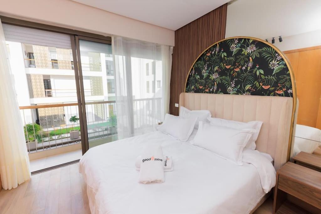 Spacious Waterfront 3br Flat In Marina Sale Apartment