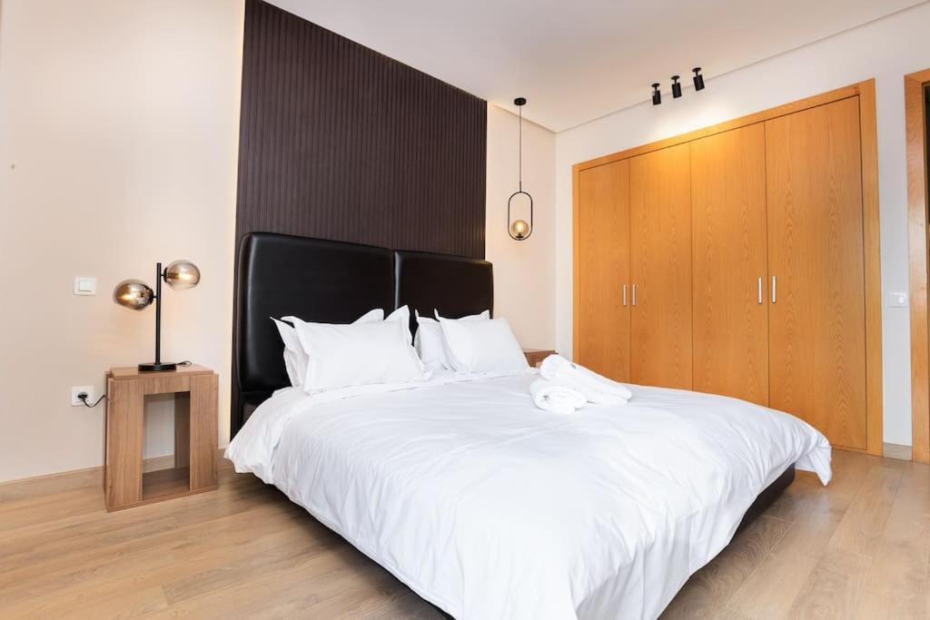 Spacious Waterfront 3br Flat In Marina Sale *